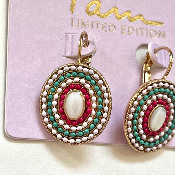 🏷️ i am • 🎉LE🎉 white, red & turquoise beaded gold circle dangling earrings - Picture 6 of 8